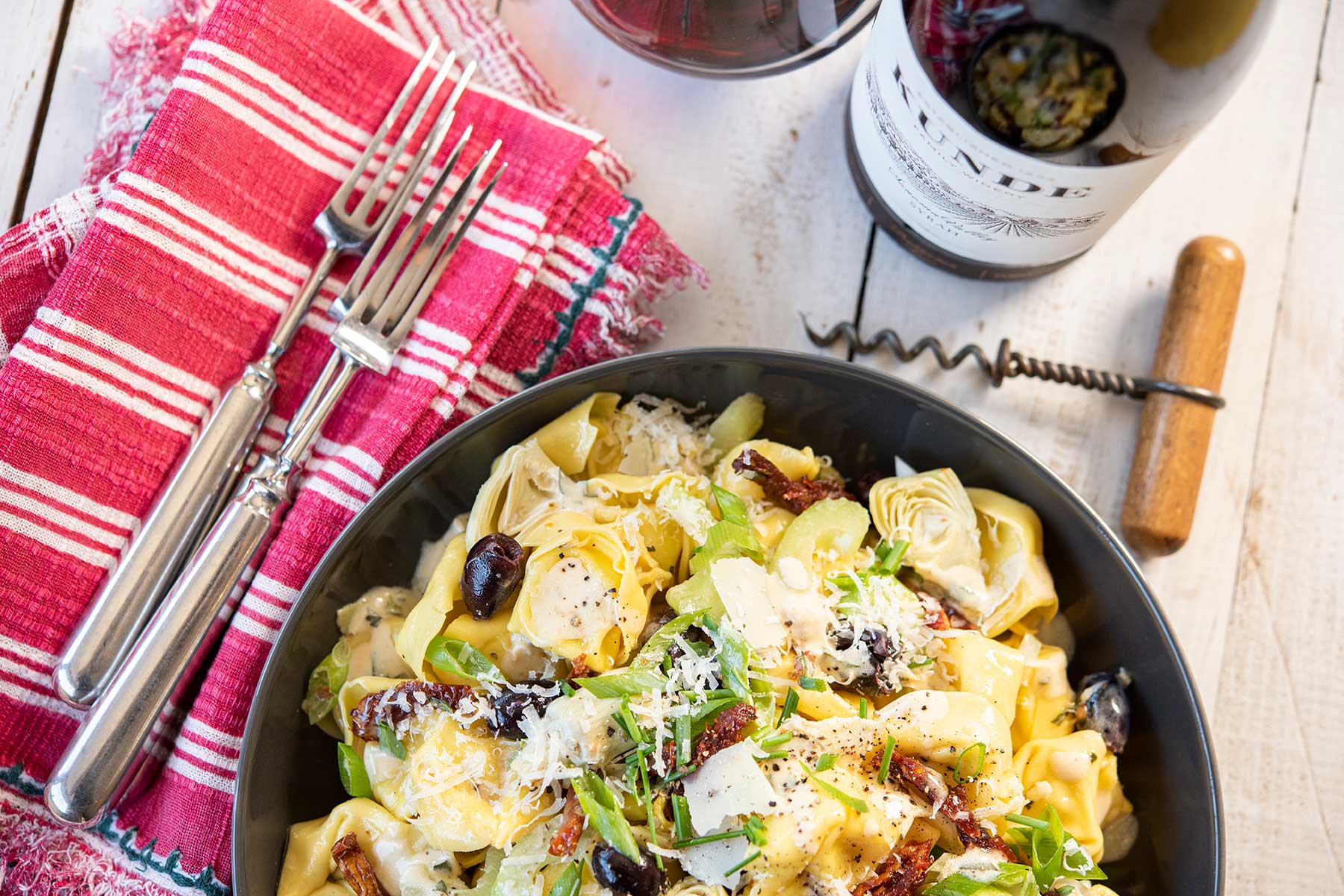 Tortellini Salad with Artichokes and Sun Dried Tomatoes
